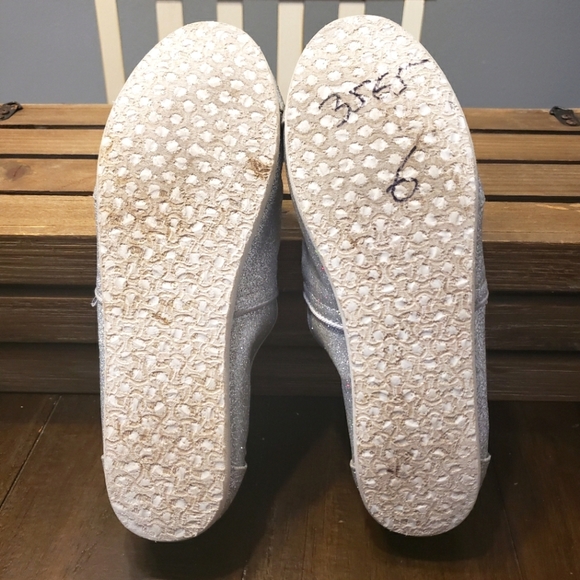 Tom's Silver Glitter Sparkle - Picture 7 of 7